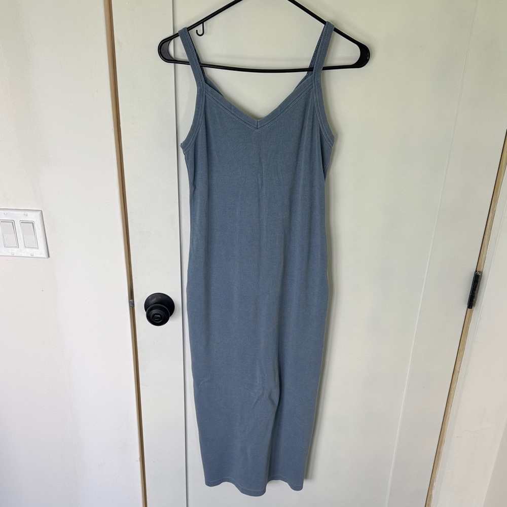Blue Sleeveless Midi Dress